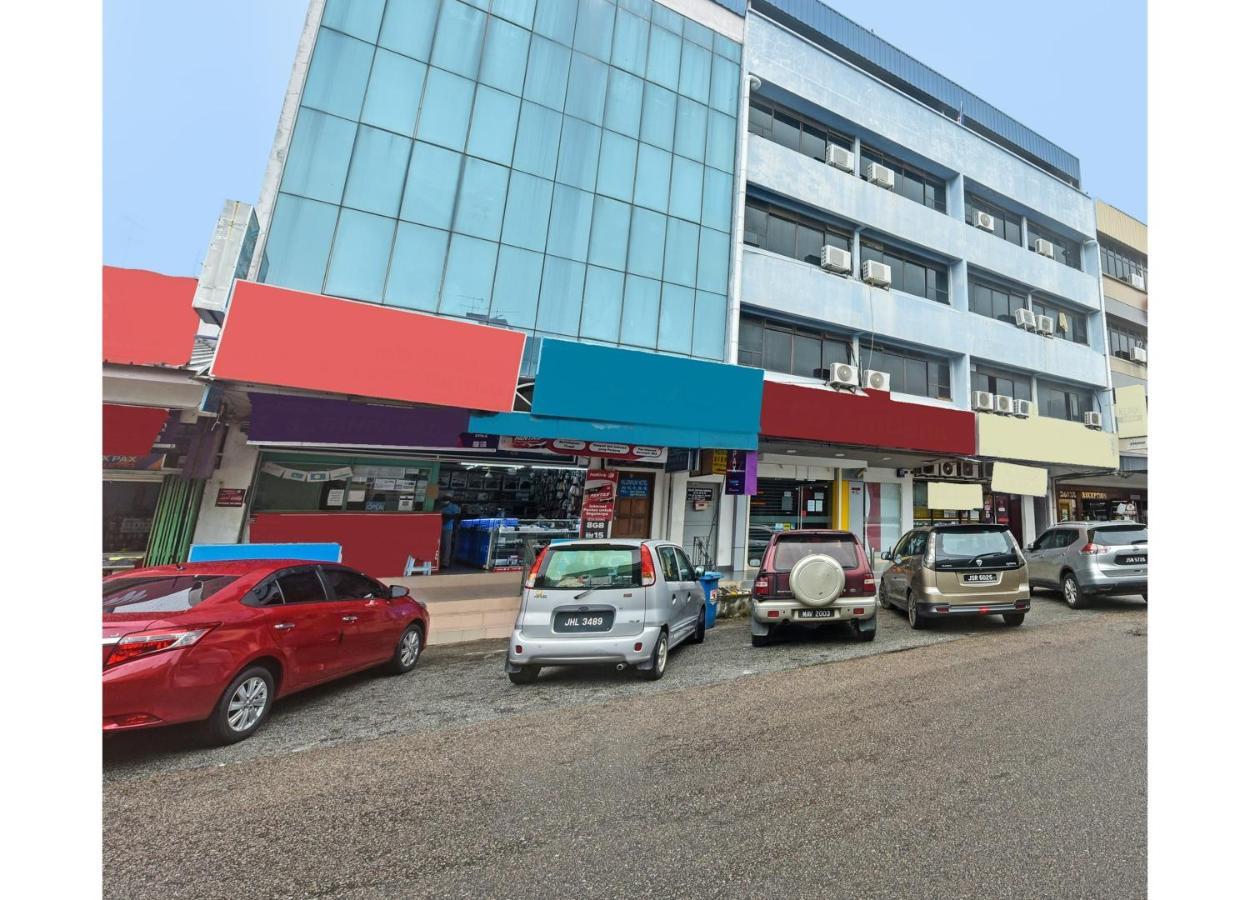 Oyo 90544 M&H Hotel Pengerang Εξωτερικό φωτογραφία