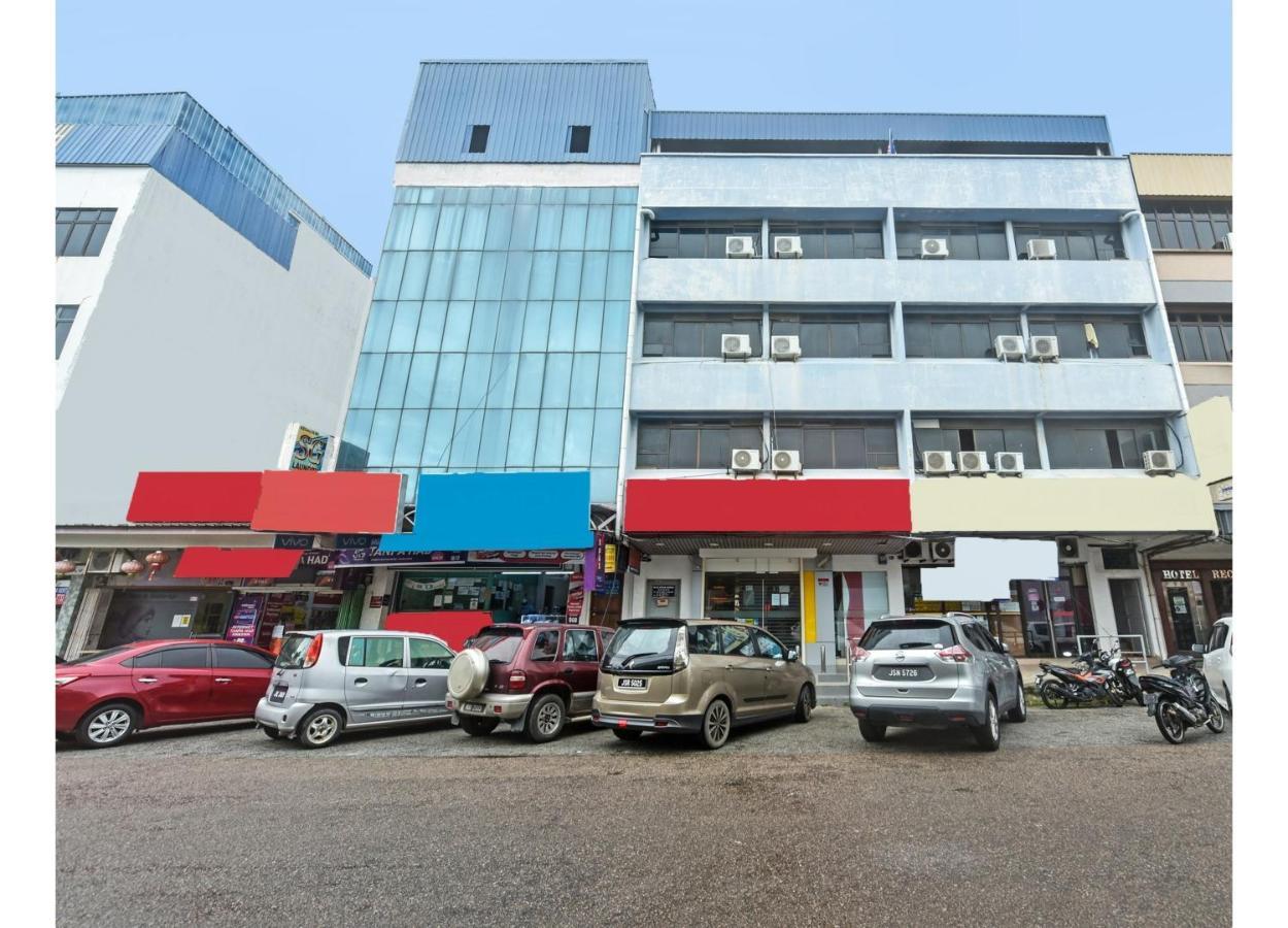 Oyo 90544 M&H Hotel Pengerang Εξωτερικό φωτογραφία